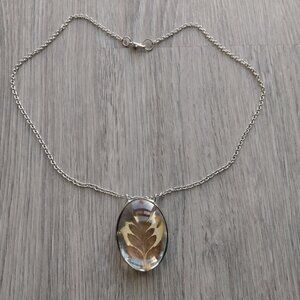 Chunky Leaf Pendant Necklace